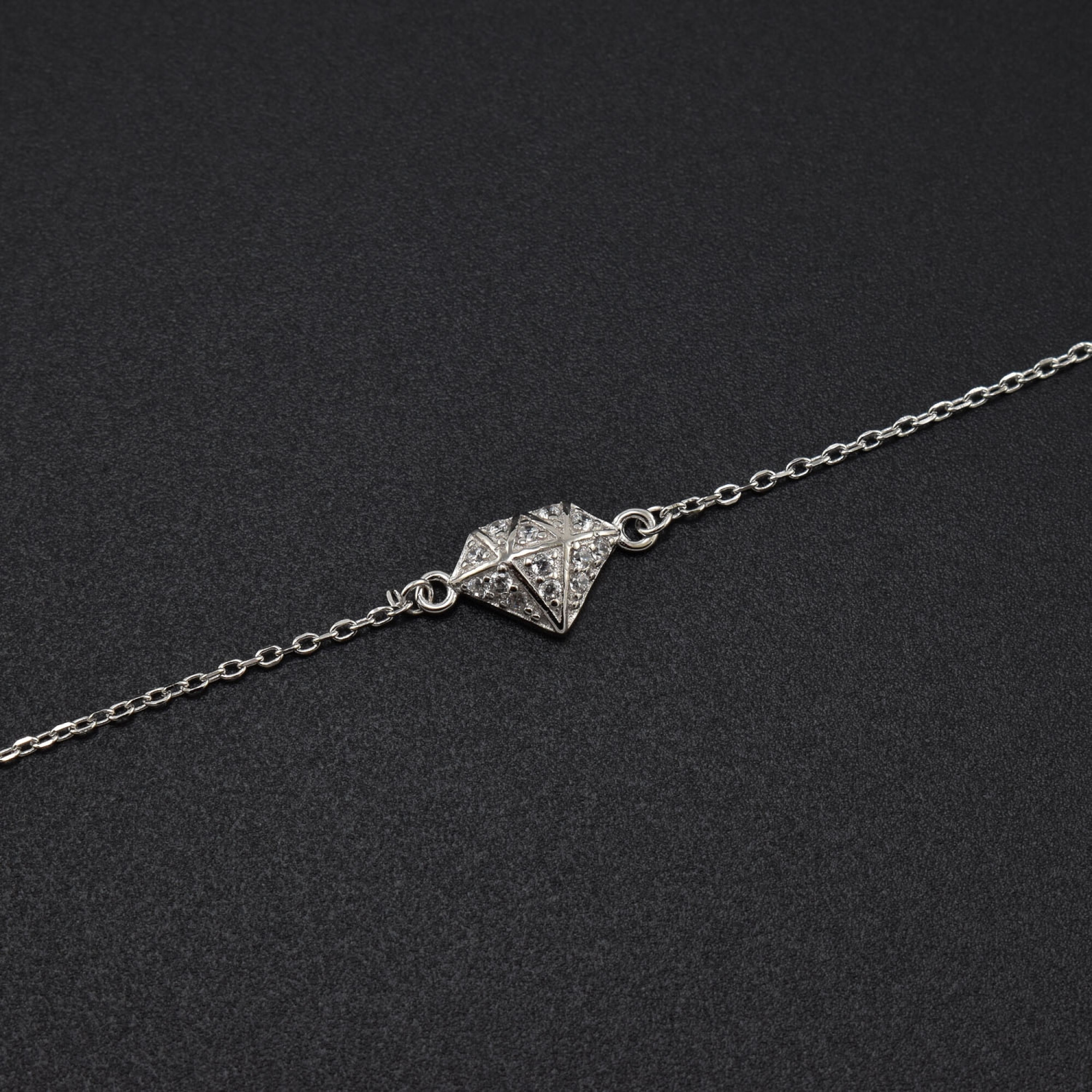 Bratara dama din argint  ”DIAMANT” cu cristale swarovski