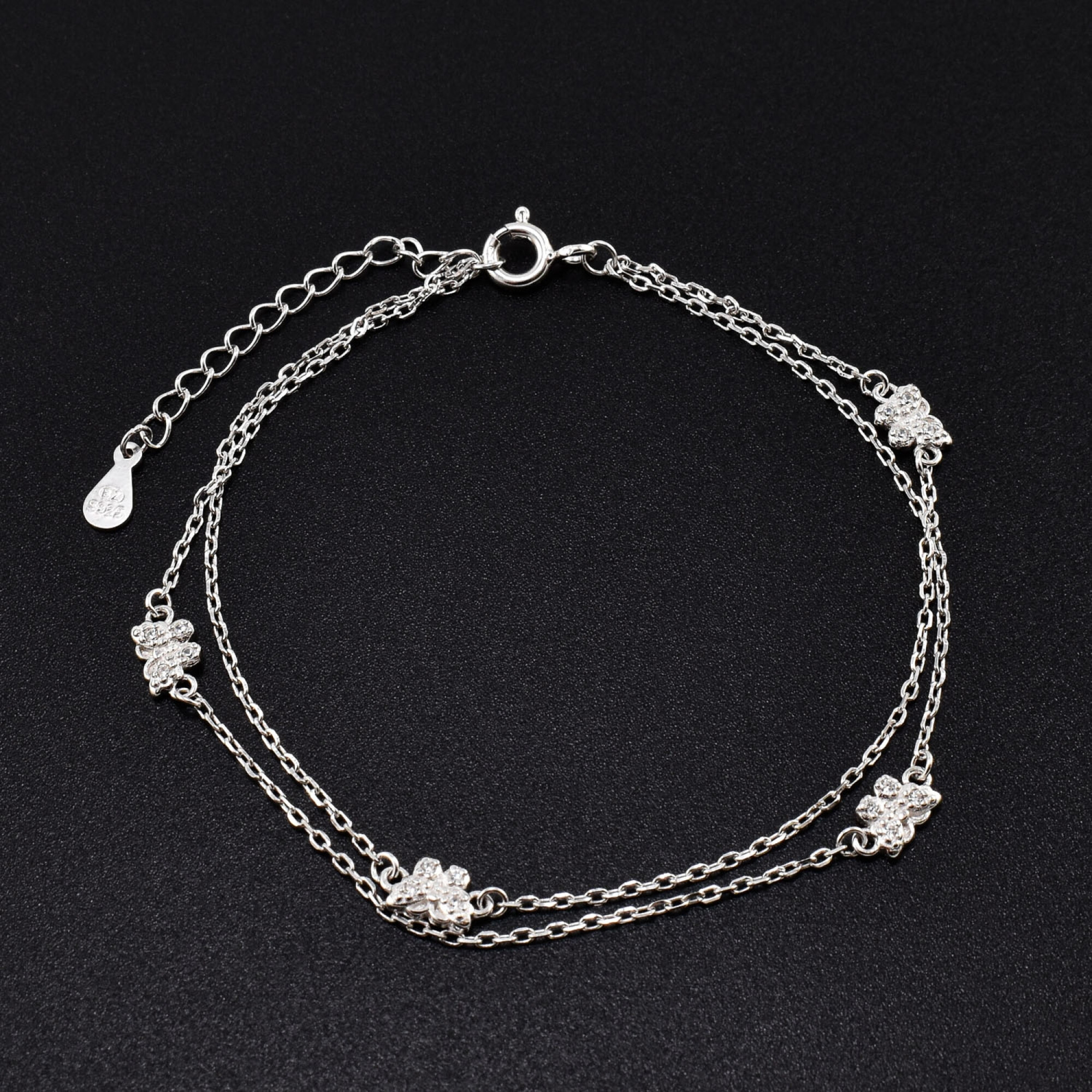 Bratara dama din argint cu accesorii in forma de fluturi