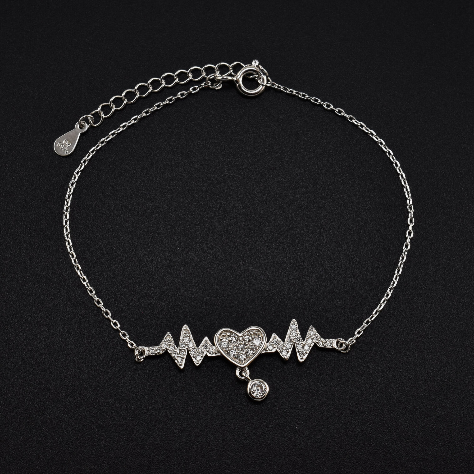 Bratara dama din argint cu accesoriu ritmul inimii