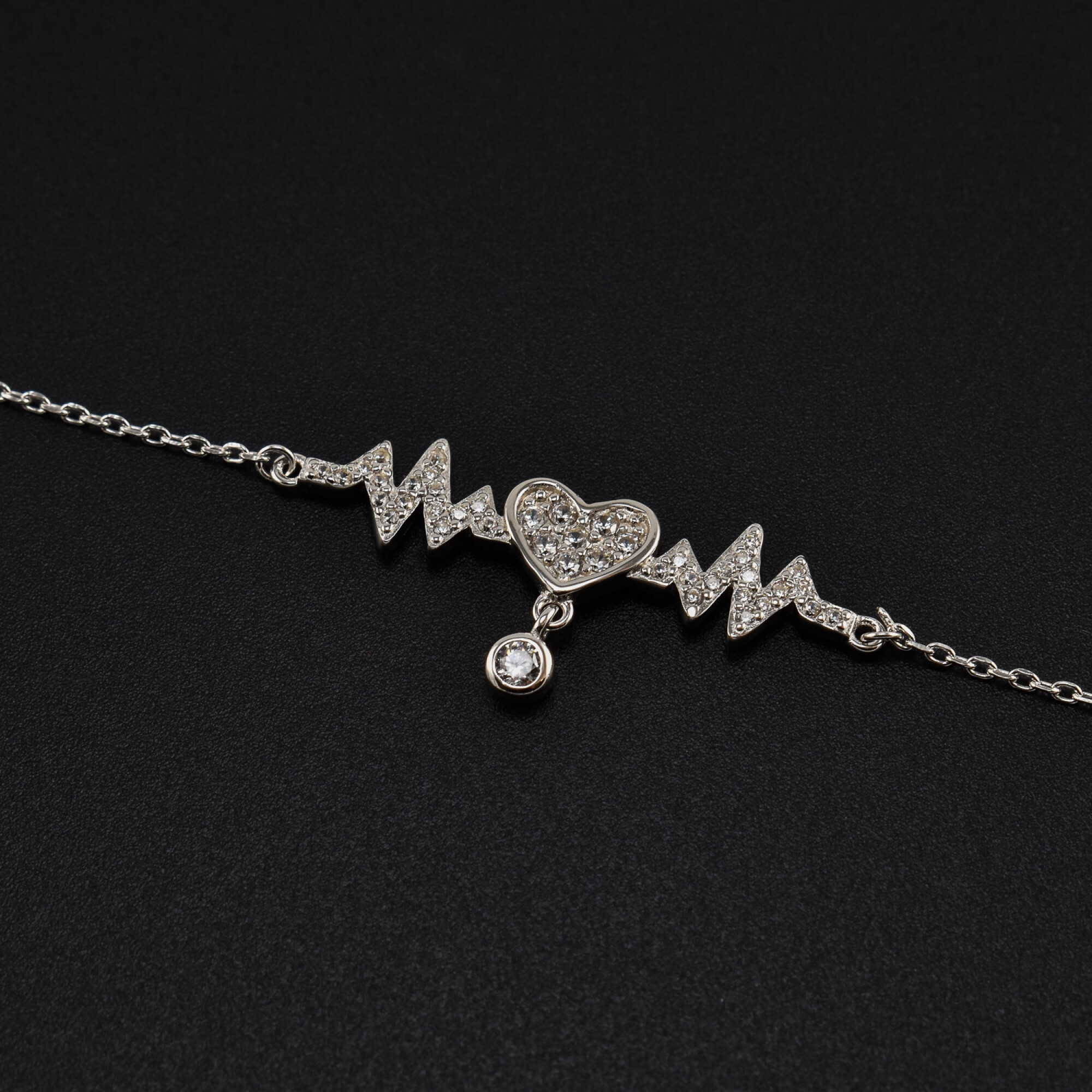 Bratara dama din argint cu accesoriu ritmul inimii