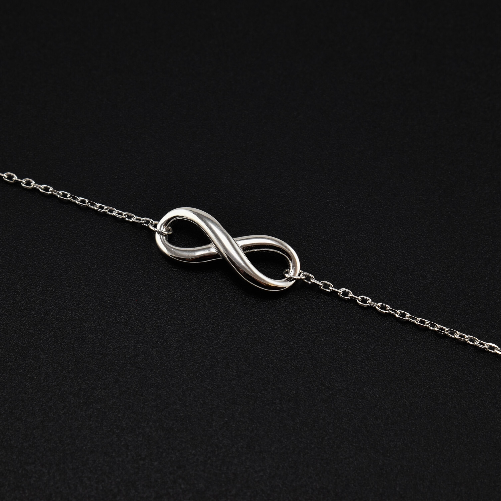 Bratara dama din argint cu accesoriu in forma de infinit