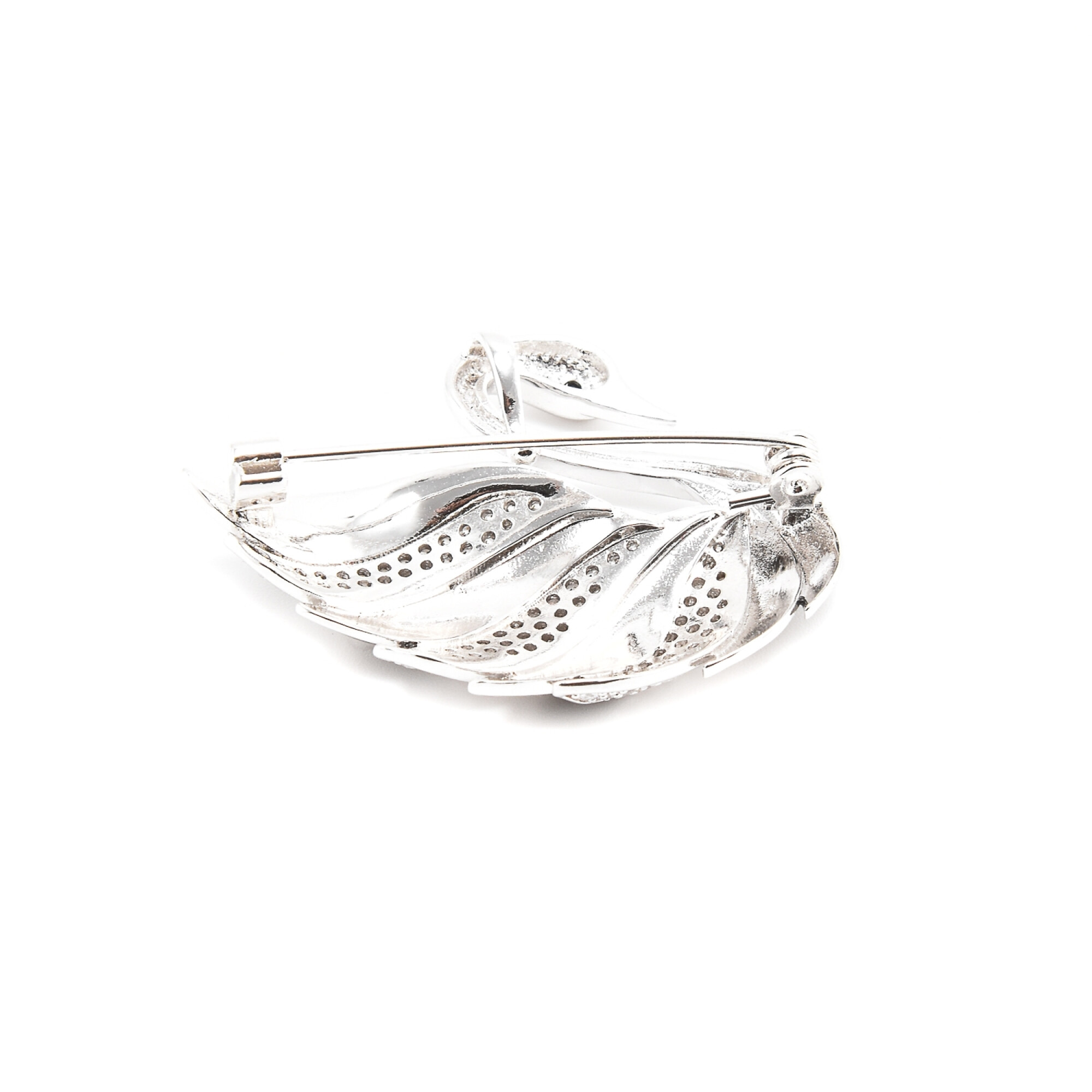 Brosa in forma de lebada cu cristale swarovski placata cu aur alb 18k