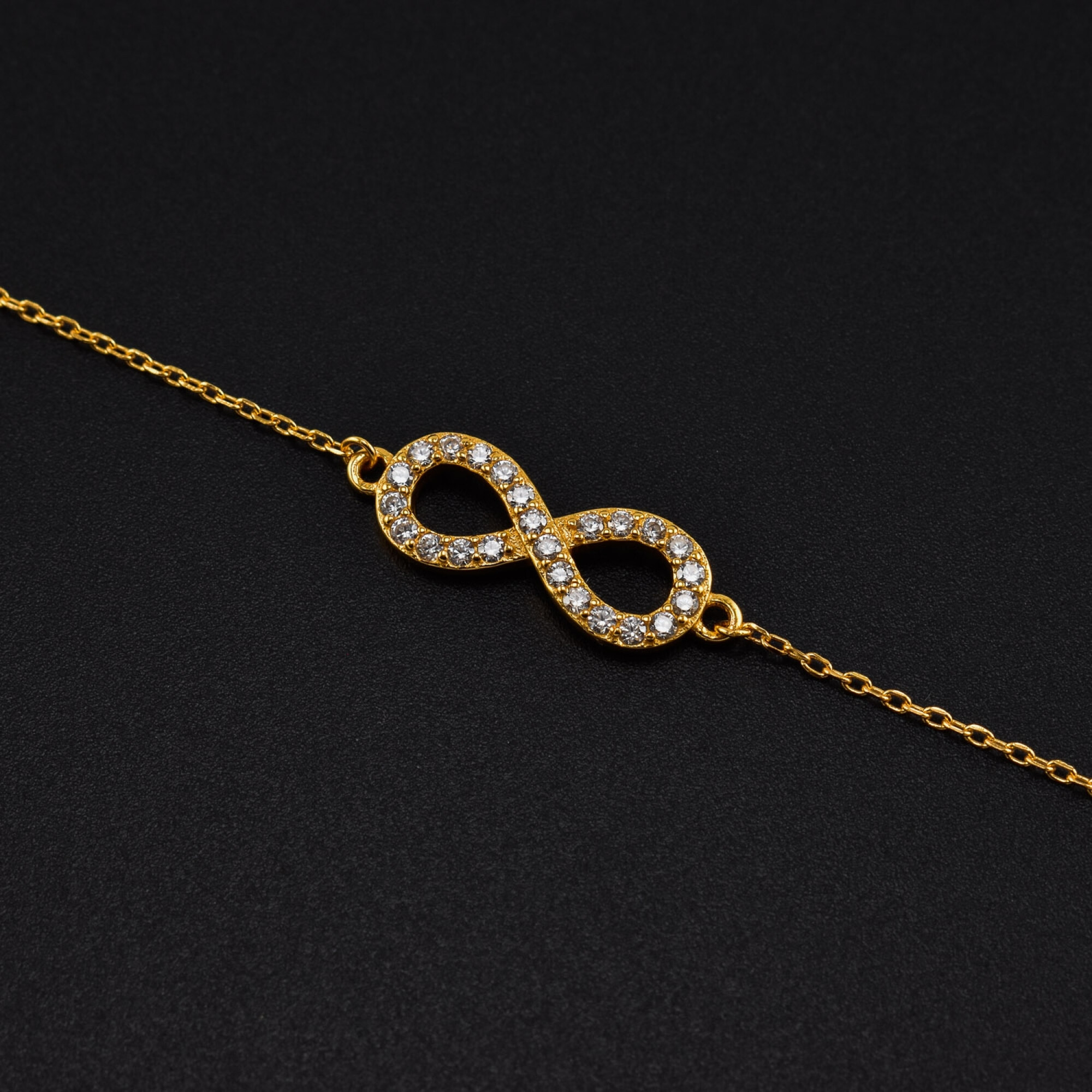 Bratara dama din argint placat cu aur 18K, accesoriu in forma de infinit
