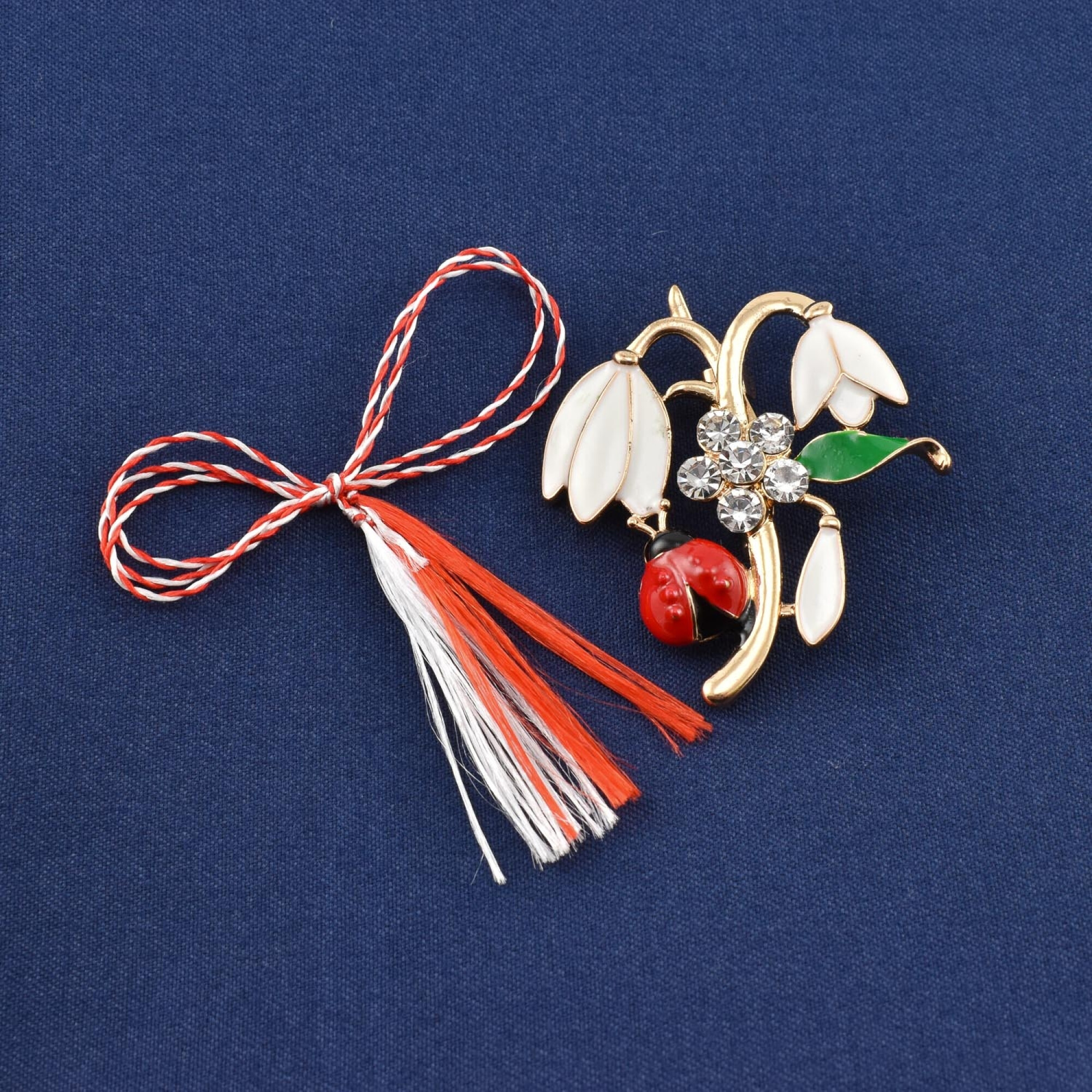 Martisor brosa "Ghiocei si buburuza"