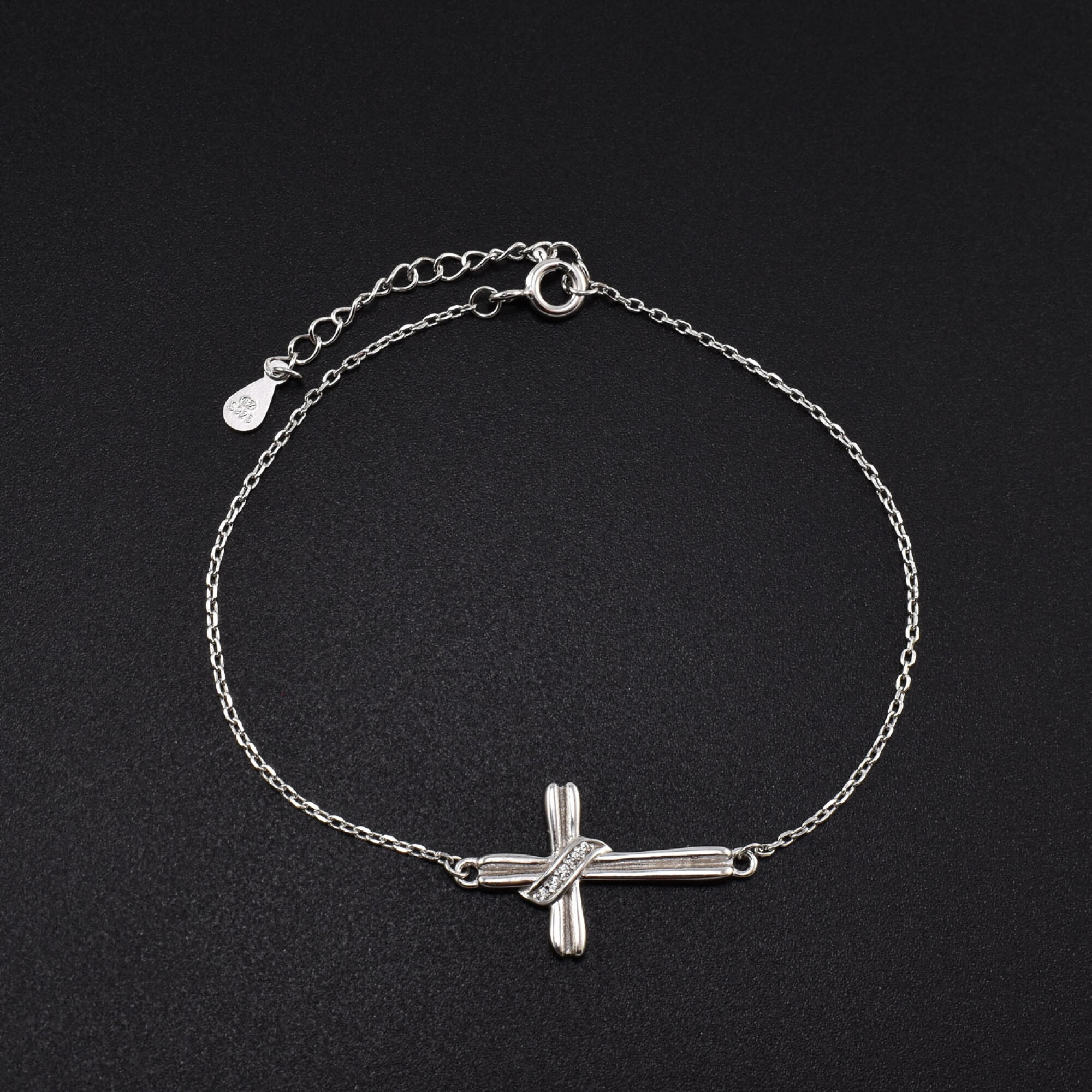 Bratara dama din argint cu accesoriu in forma de cruce BDAG-B-133