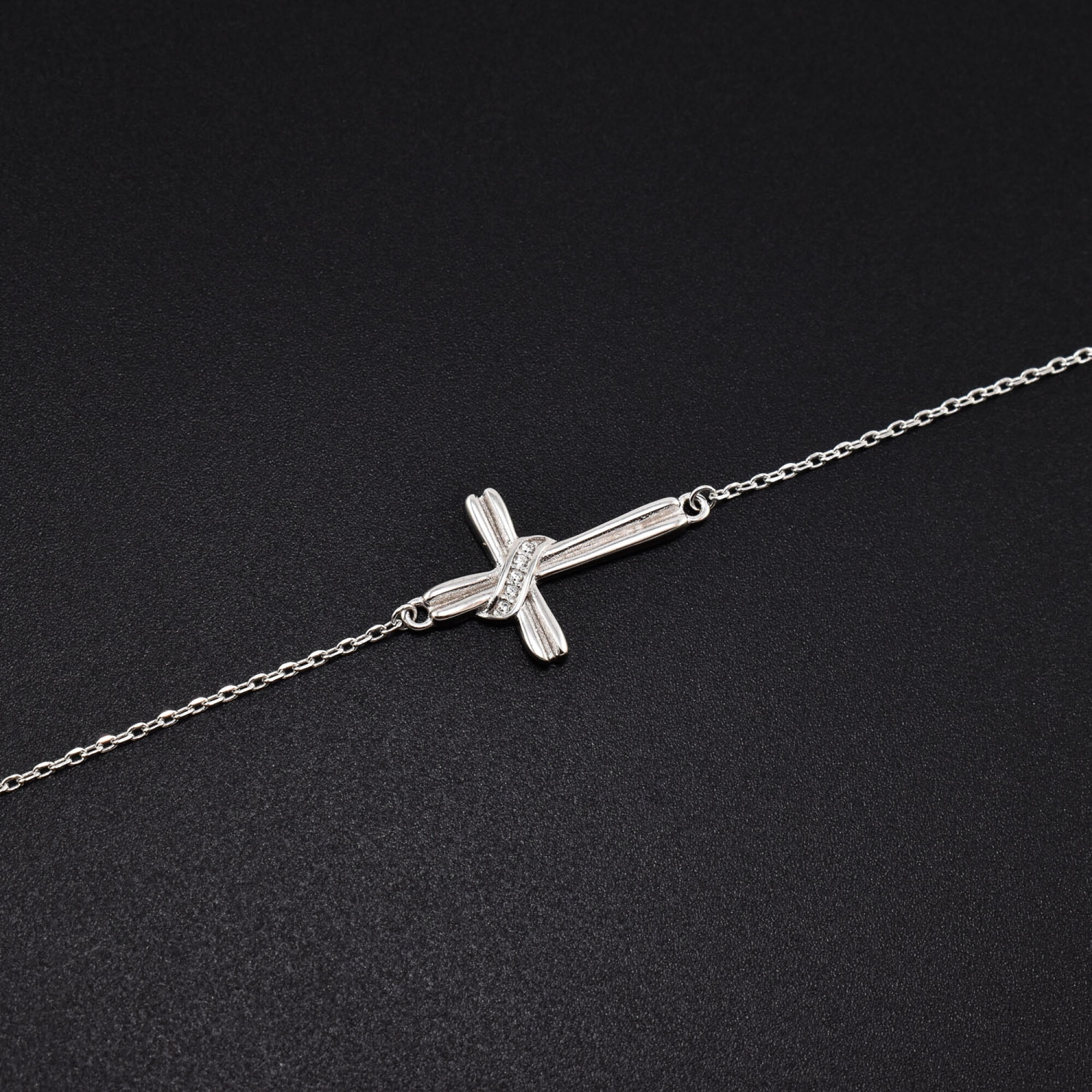 Bratara dama din argint cu accesoriu in forma de cruce BDAG-B-133