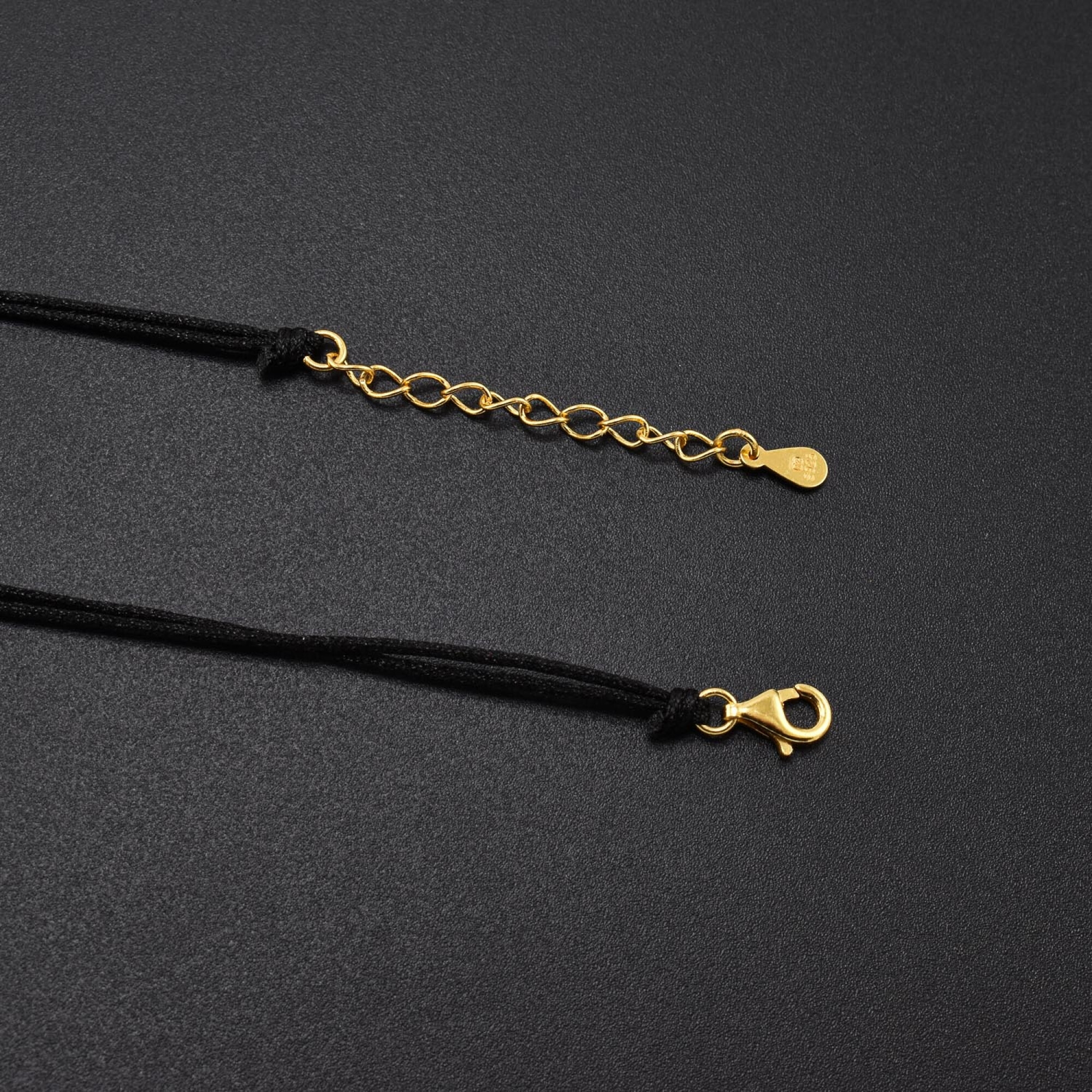Bratara dama cu snur si accesoriu din argint placat cu aur 18K in forma de inima si infinit