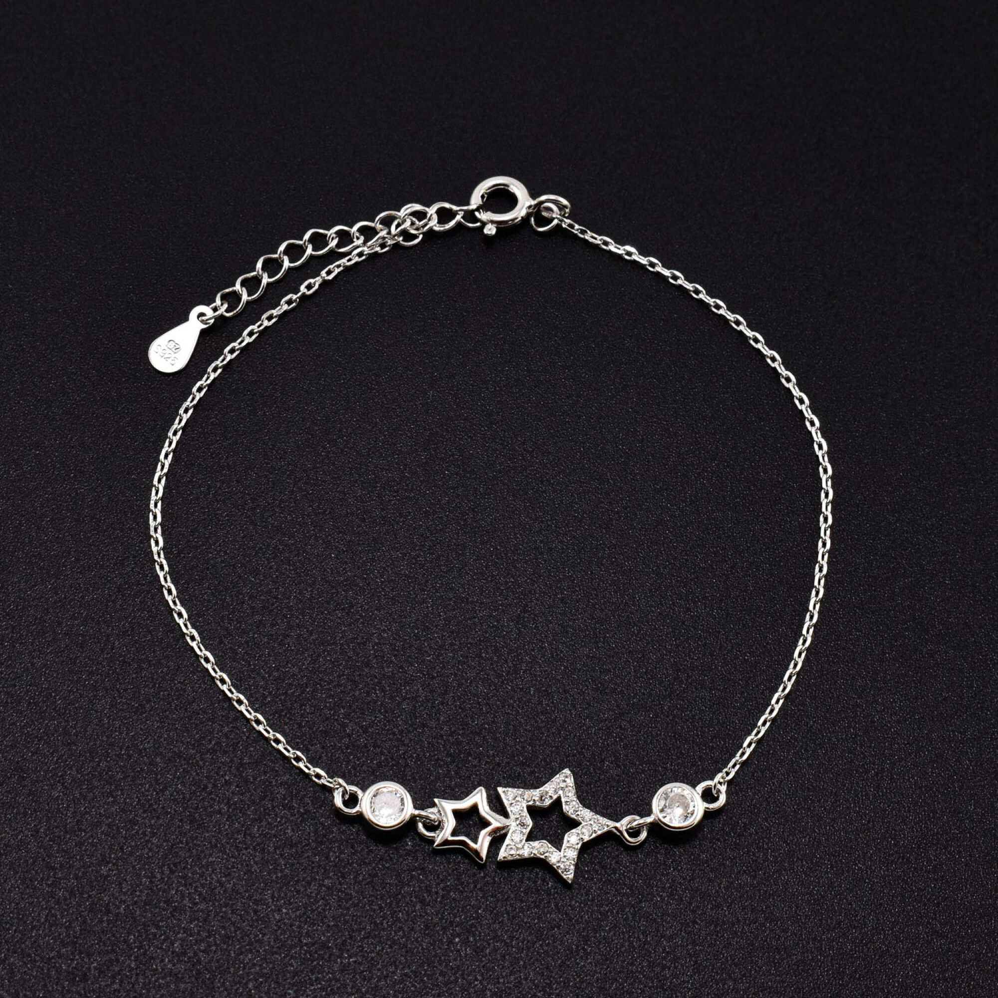 Bratara dama din argint cu accesorii in forma de stea