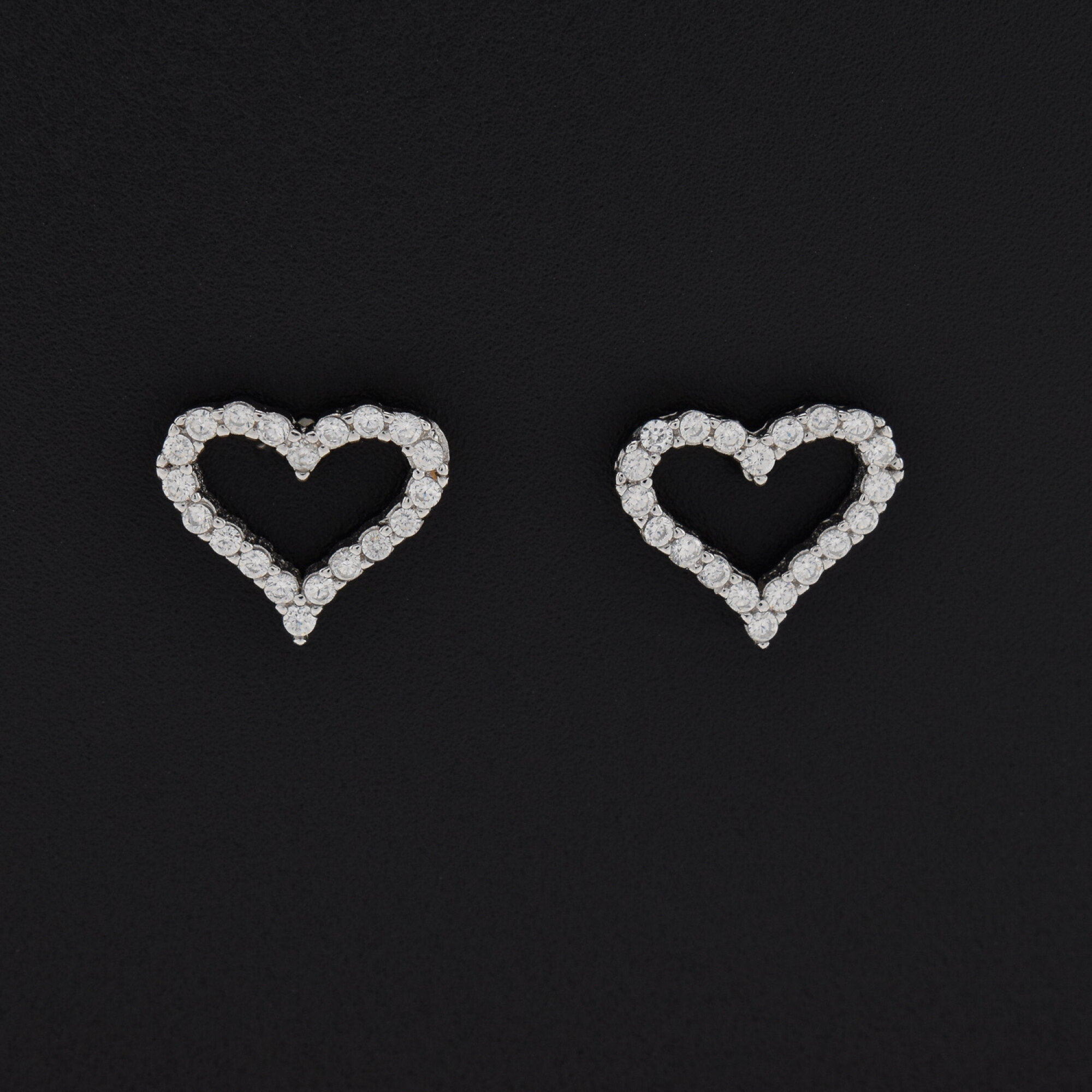 Cercei dama din argint in forma de inima acoperiti cu cristale swarovski