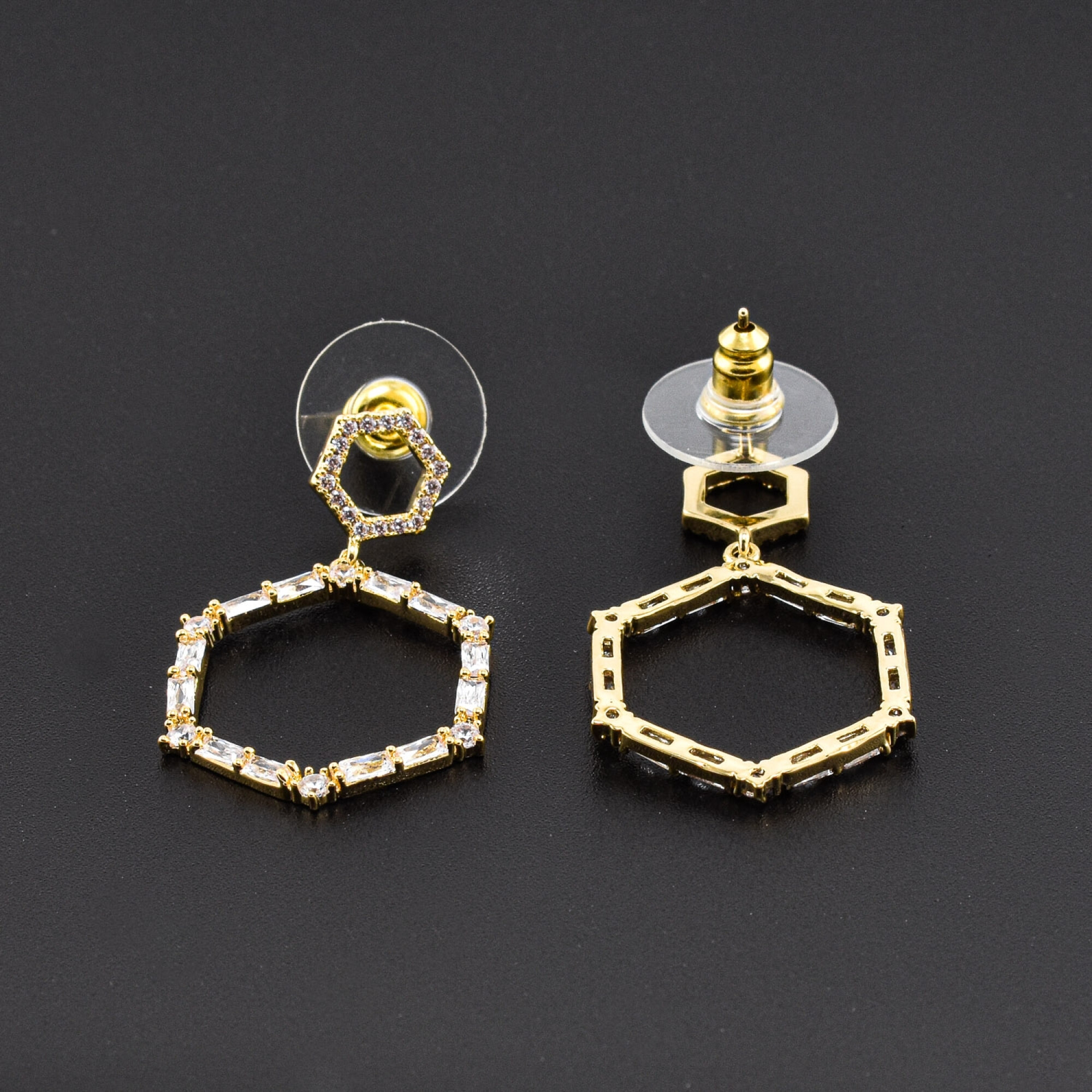 Cercei dama hexagonali, ace din argint, placati cu aur 18K