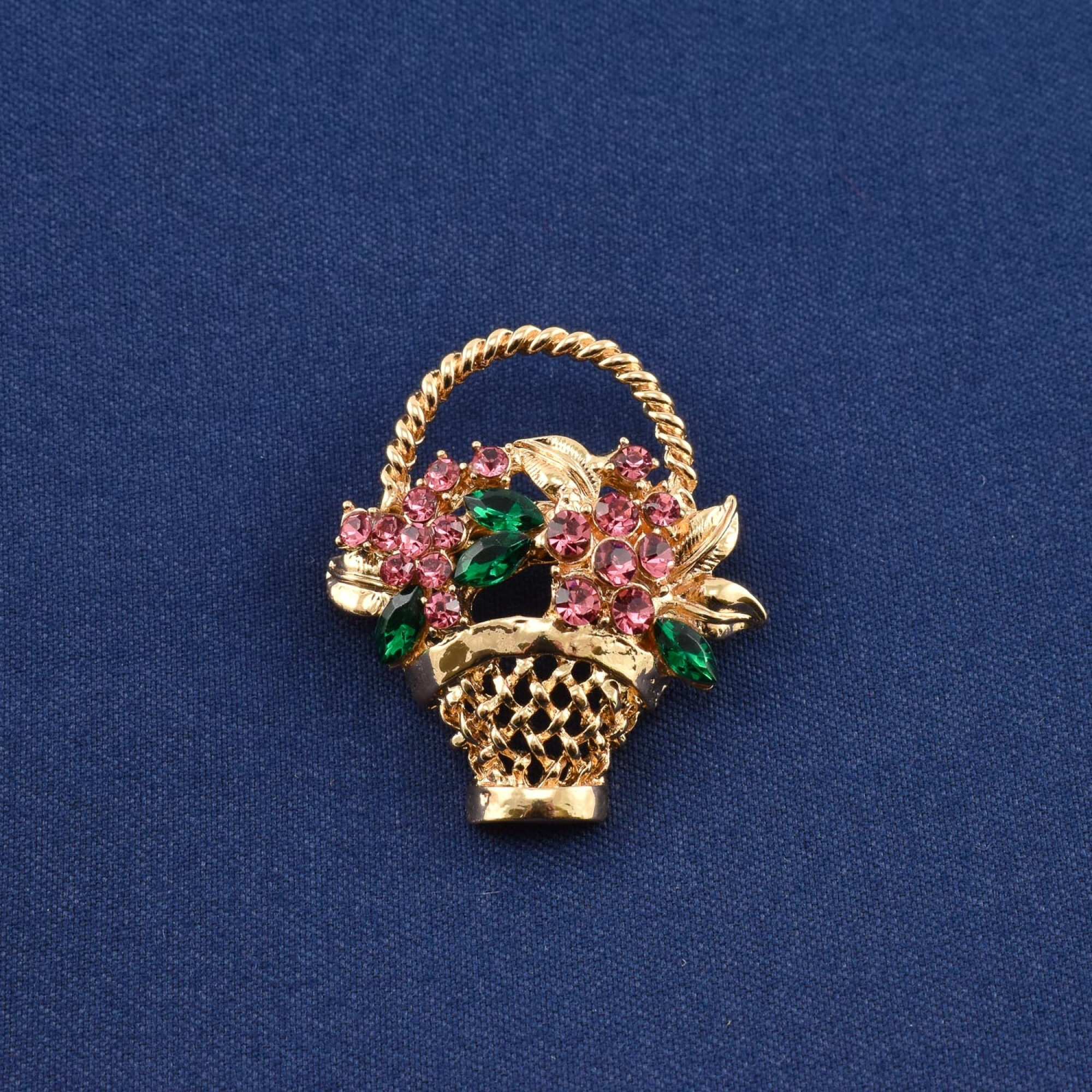 Martisor brosa "Cos cu flori" cu cristale zirconia roz
