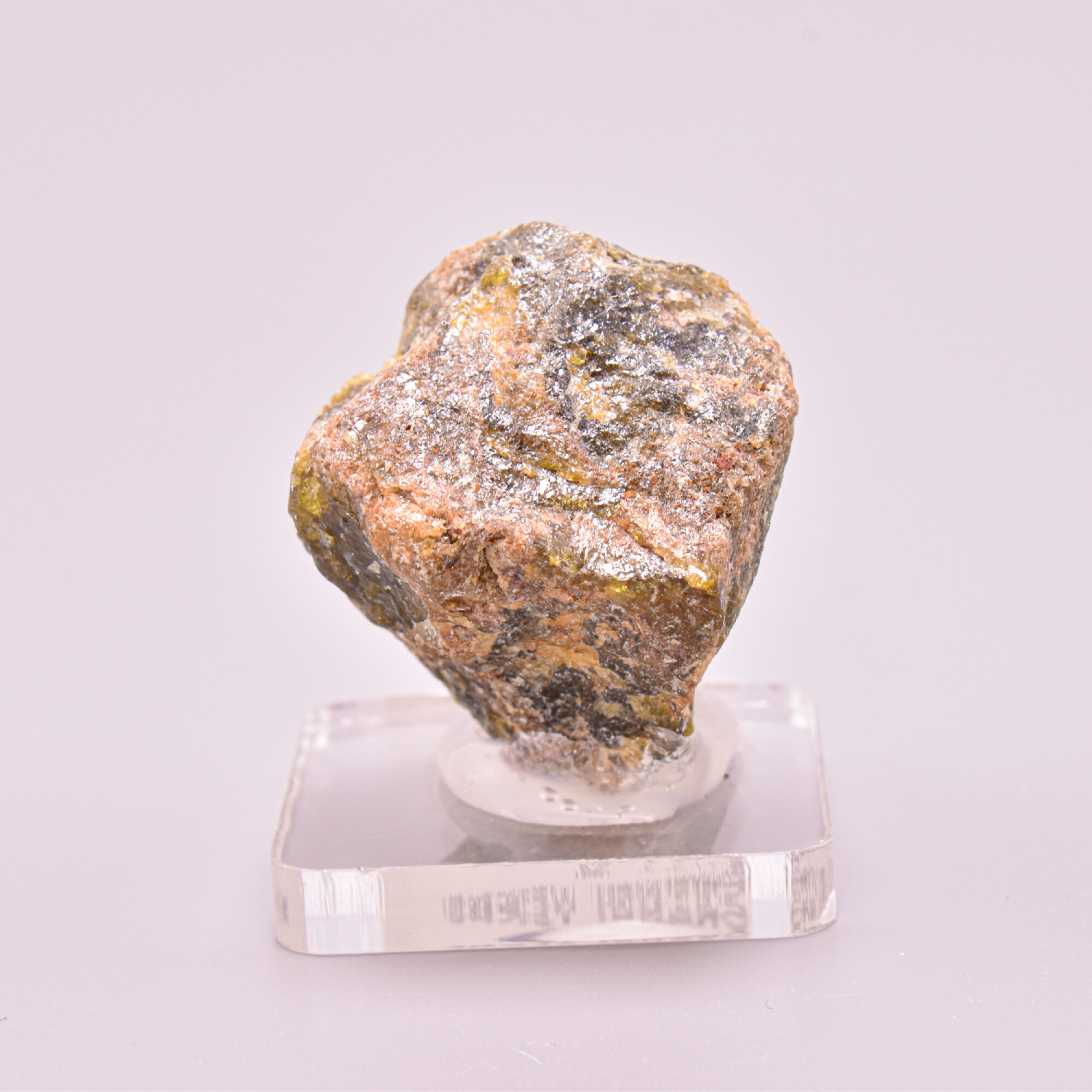 Piatra bruta de granat verde