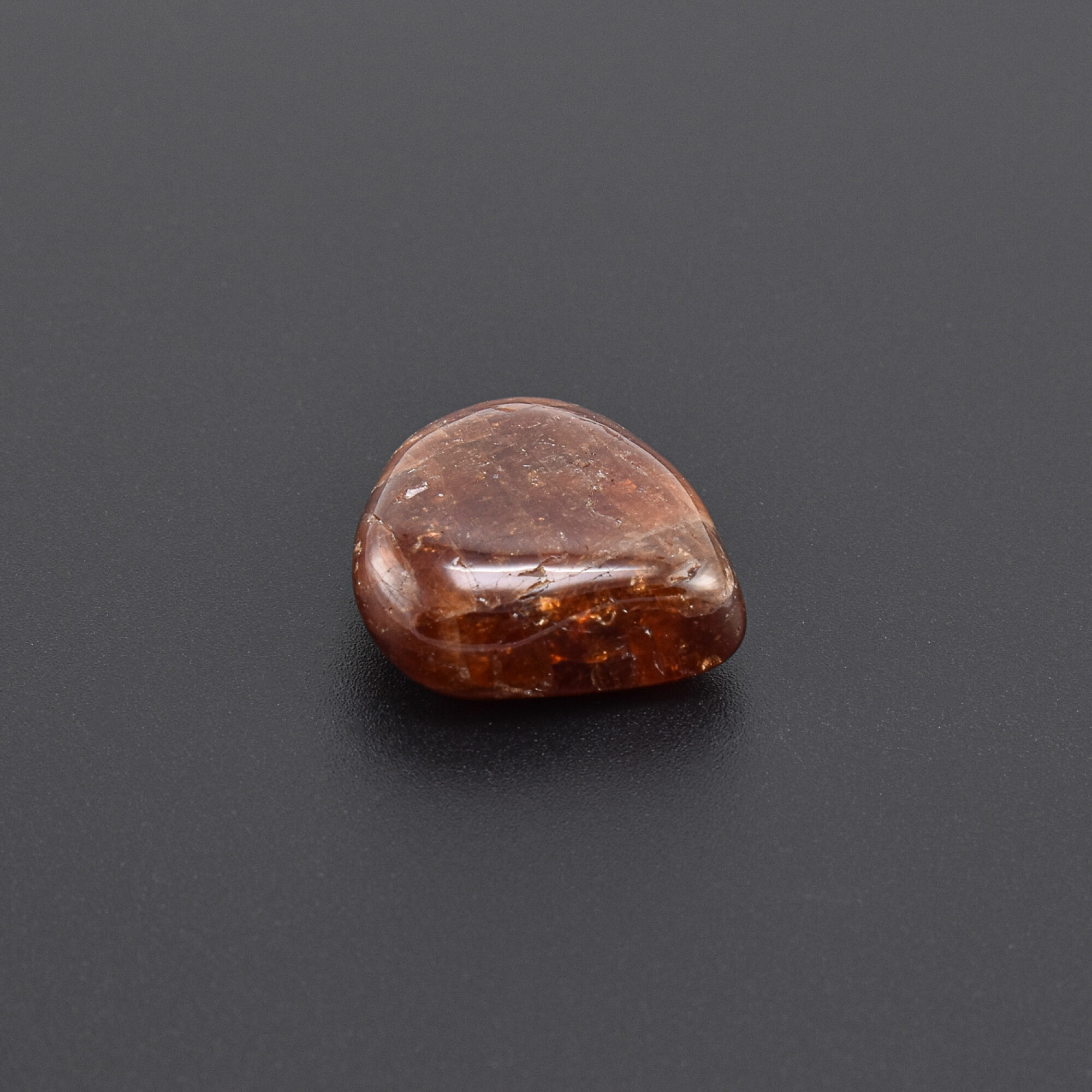 Piatra rulata Spesartin