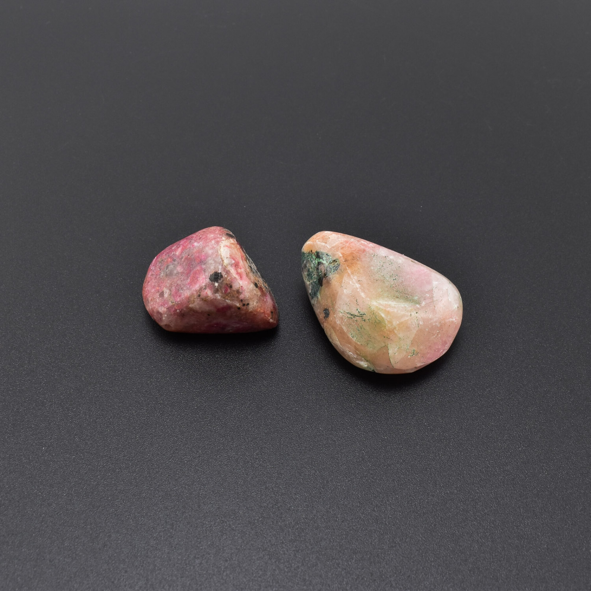 Piatra rulata cobalt opal