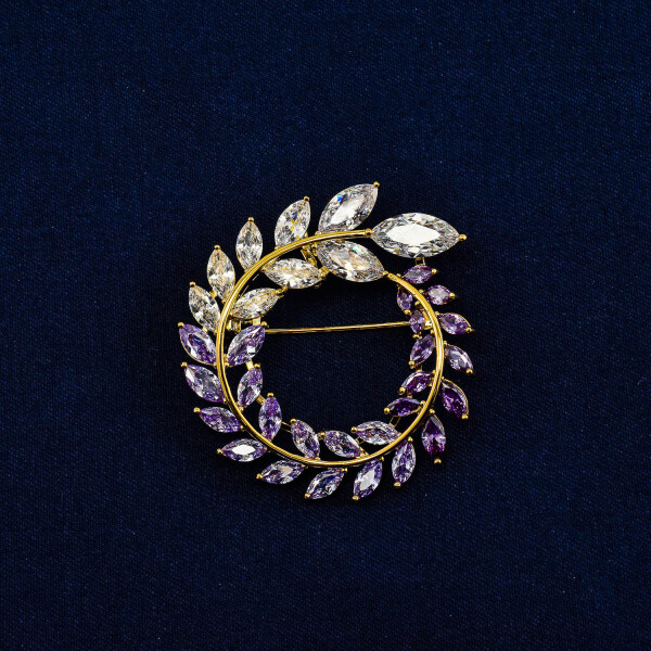 Brosa cu cristale swarovski, placata cu aur 18k 