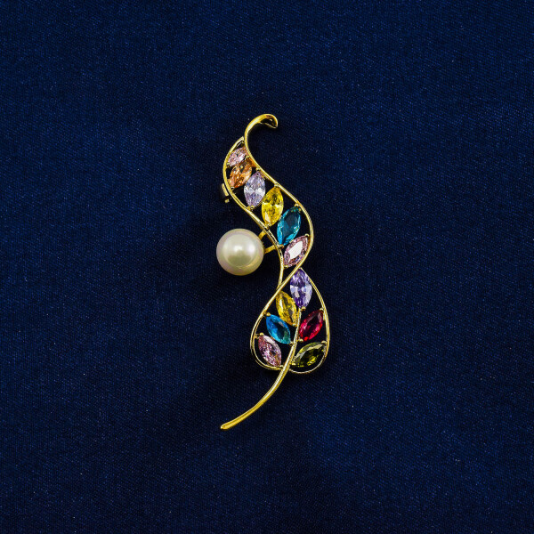 Brosa in forma de frunza cu cristale swarovski multicolore, placata cu aur 18k