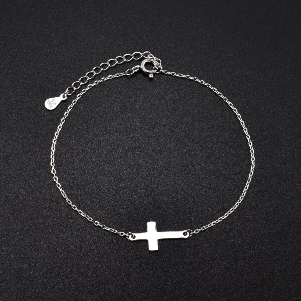 Bratara dama din argint cu accesoriu in forma de cruce