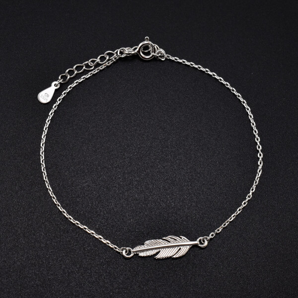 Bratara dama din argint cu accesoriu in forma de pana