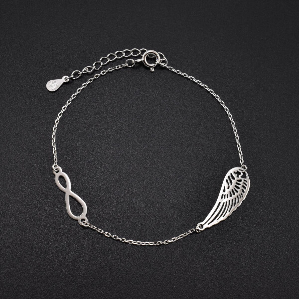 Bratara dama din argint cu accesorii in forma de infinit si aripa
