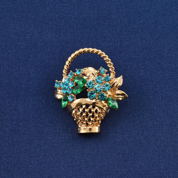 Martisor brosa "Cos cu flori" cu cristale zirconia albastre