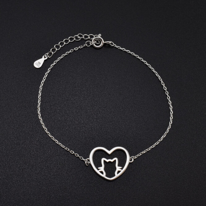 Bratara dama din argint cu accesoriu in forma de inima si pisica