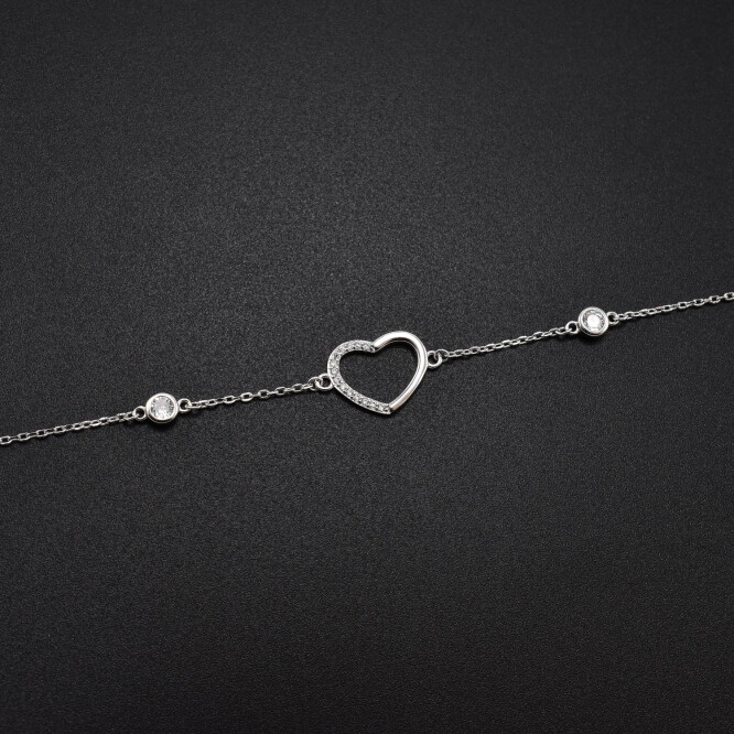 Bratara dama din argint cu accesoriu in forma de inima si cristale swarovski