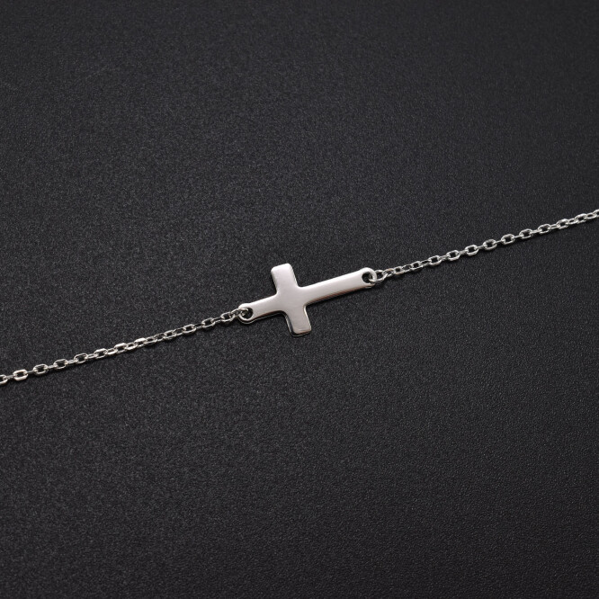 Bratara dama din argint cu accesoriu in forma de cruce