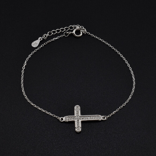 Bratara dama din argint cu accesoriu in forma de cruce cu cristale swarovski