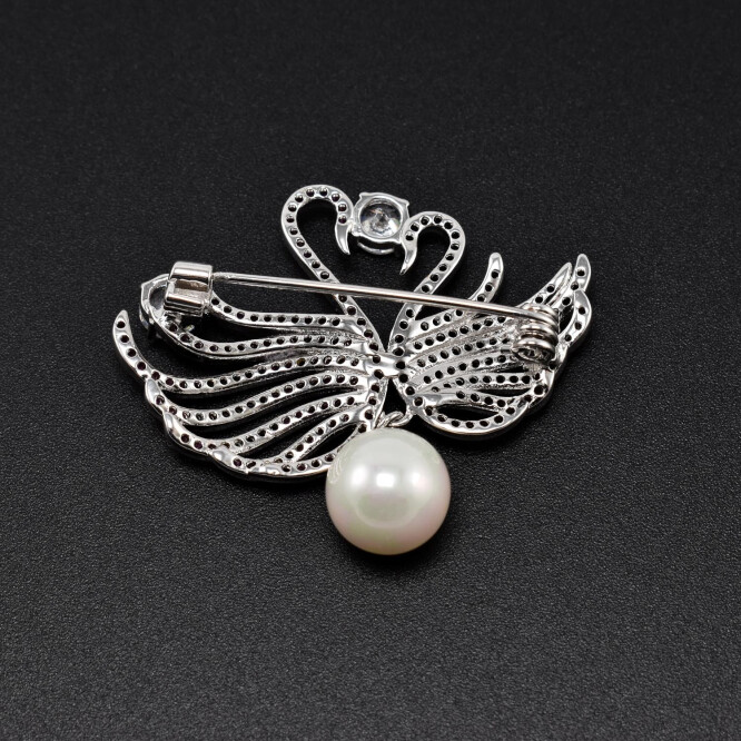 Brosa "Lebede" cu cristale swarovski