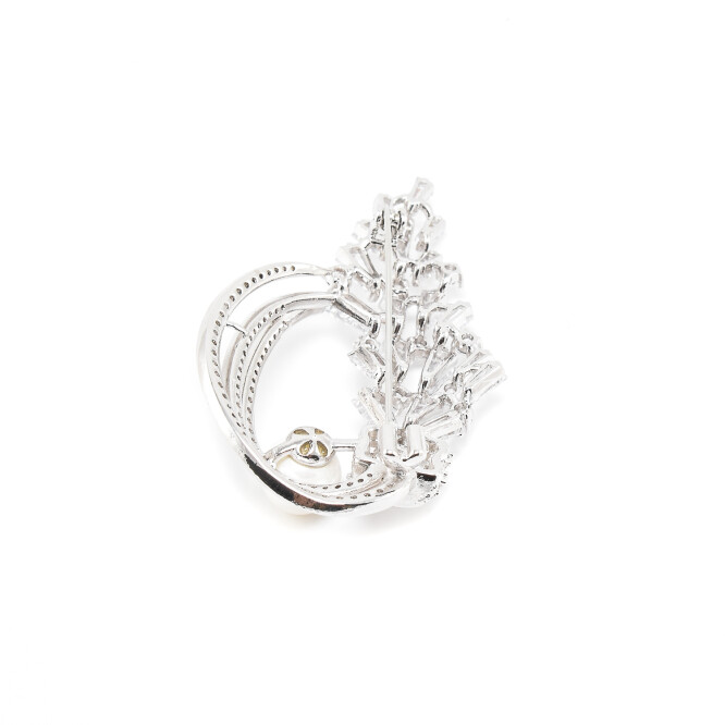 Brosa cu cristale swarovski placata cu aur alb 18k BRS-31