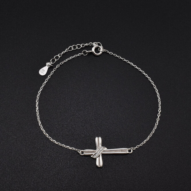 Bratara dama din argint cu accesoriu in forma de cruce BDAG-B-133
