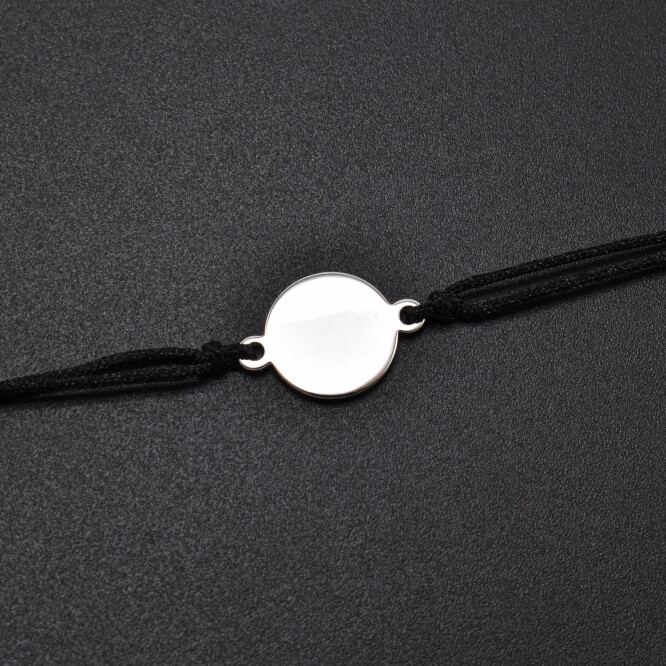 Bratara dama cu snur si accesoriu din argint in forma de banut