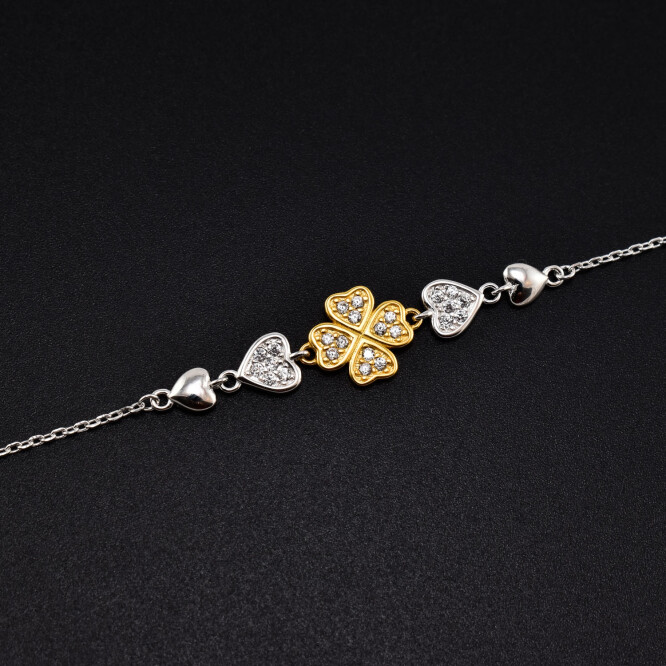 Bratara dama din argint placata cu aur 18K cu accesorii in forma de trifoi cu patru foi si inima