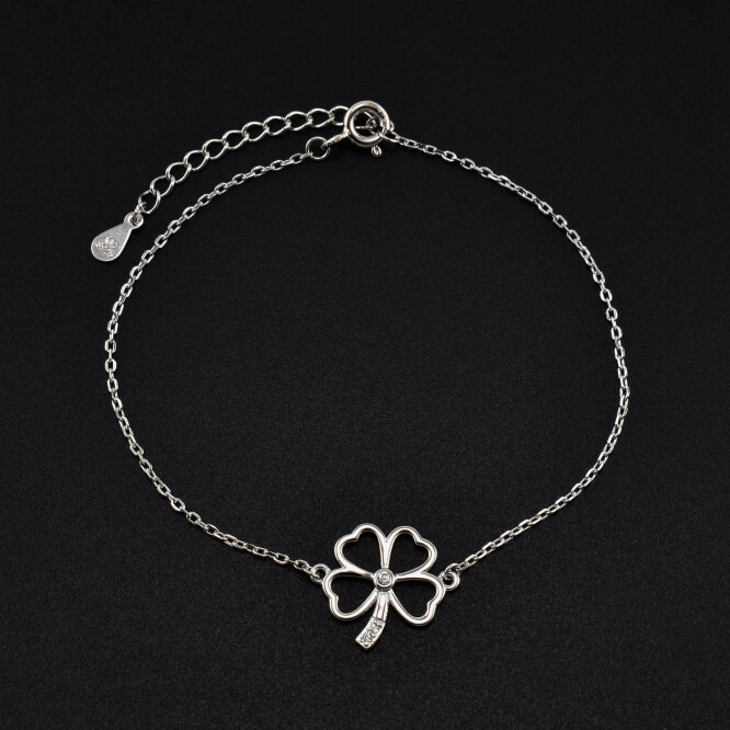 Bratara dama din argint cu accesoriu in forma de trifoi cu patru foi BDAG-B-184