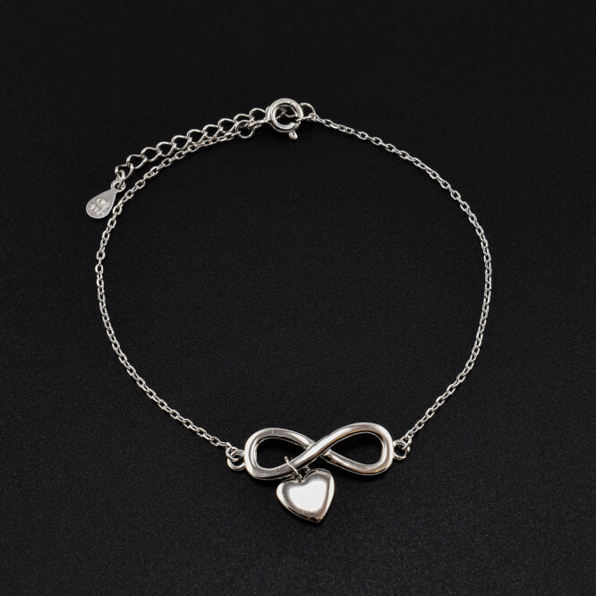 Bratara dama din argint cu accesorii in forma de infinit si inima
