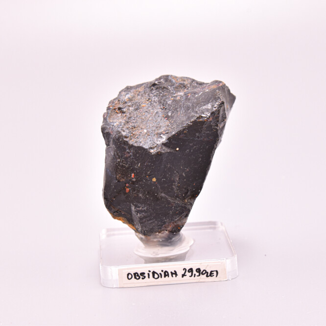 Piatra bruta pe suport, obsidian