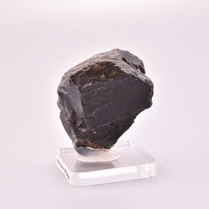 Piatra bruta pe suport, obsidian