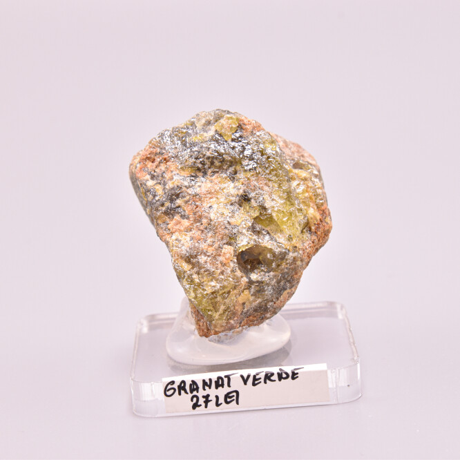 Piatra bruta de granat verde