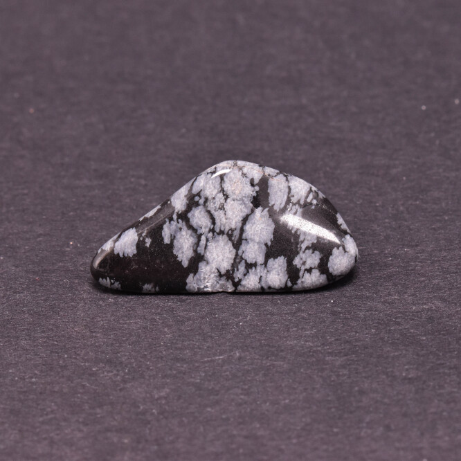 Piatra rulata obsidian fulg de nea