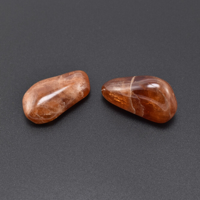 Piatra rulata Spesartin