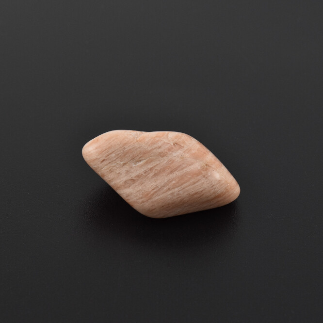 Piatra rulata feldspat