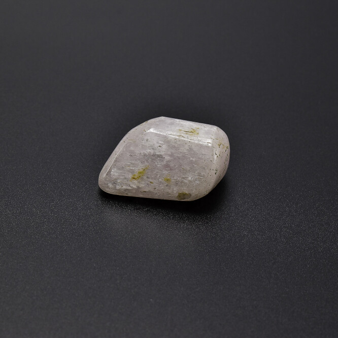 Piatra rulata kunzit