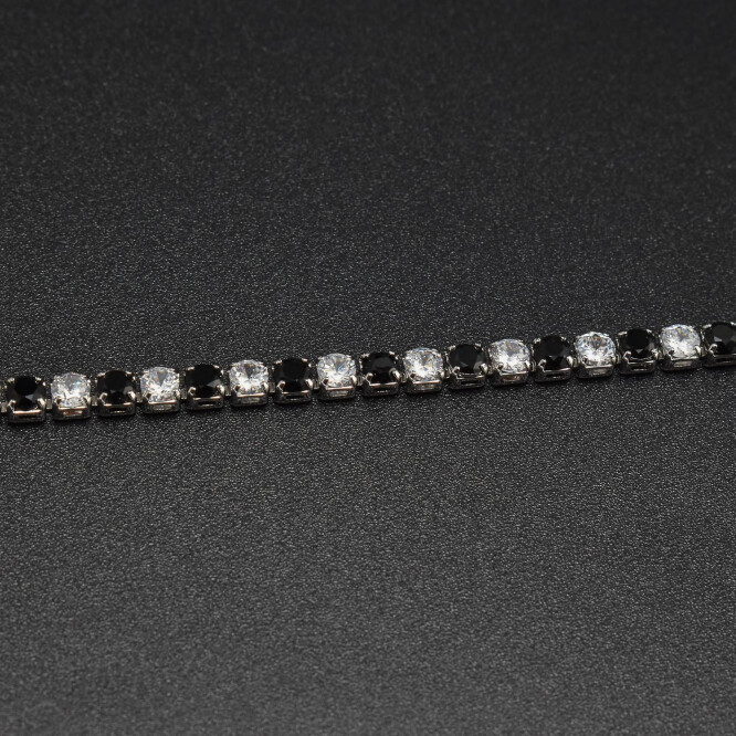 Bratara Tennis cu cristale swarovski placata cu aur alb 18K 