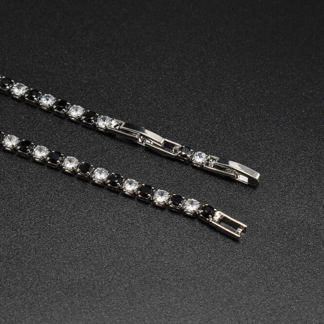 Bratara Tennis cu cristale swarovski placata cu aur alb 18K 